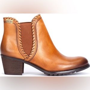 Women's Andorra ankle boots from Pikolinos. EU 40, US 8.5/9.